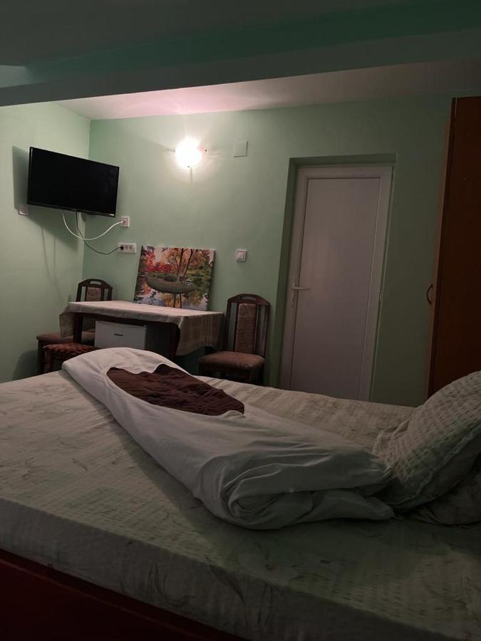 Casa Dina Ξενοδοχείο Băile Herculane Εξωτερικό φωτογραφία