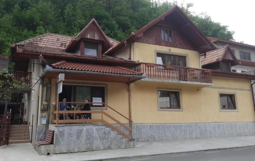 Casa Dina Ξενοδοχείο Băile Herculane Εξωτερικό φωτογραφία