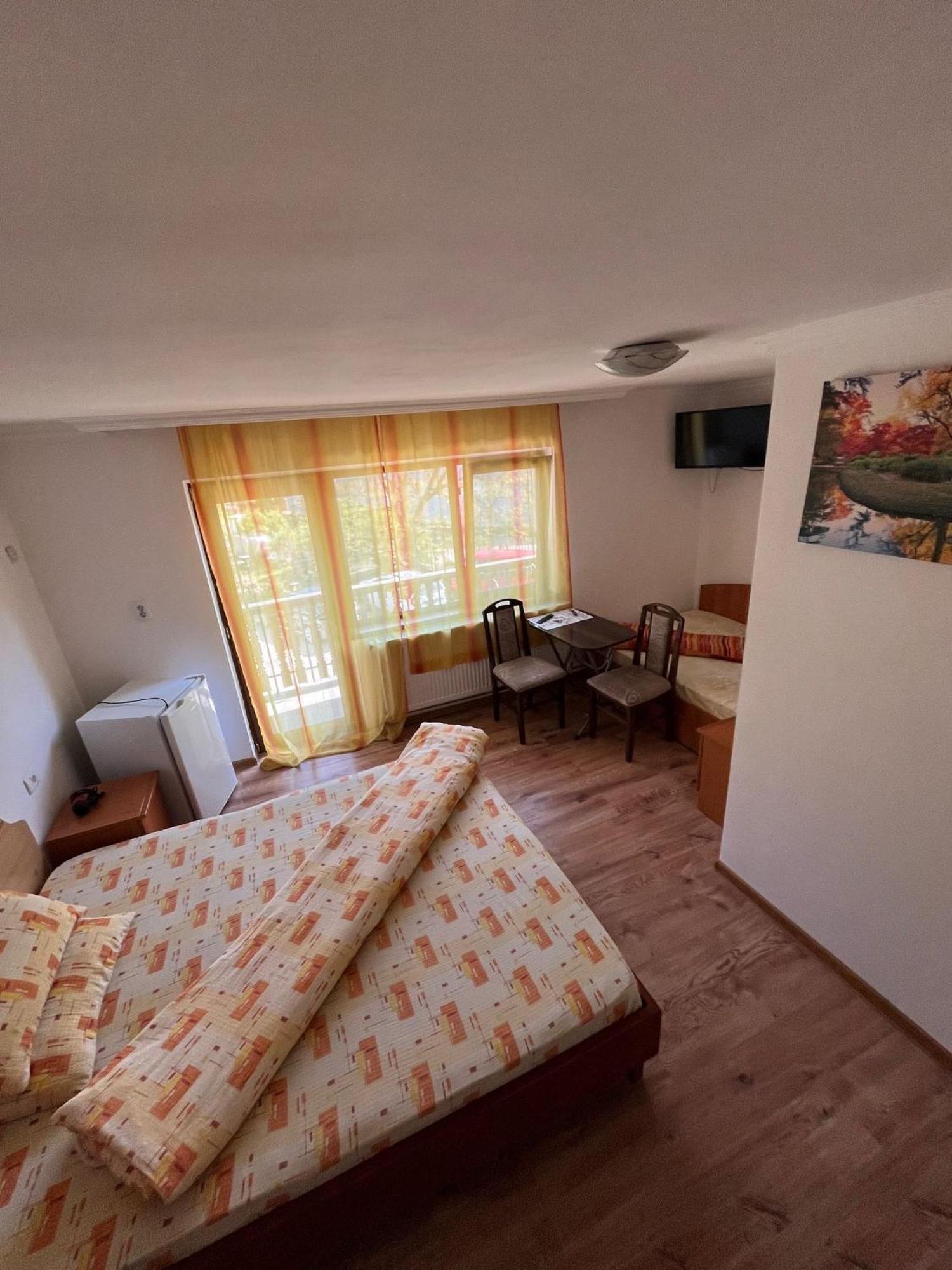Casa Dina Ξενοδοχείο Băile Herculane Εξωτερικό φωτογραφία