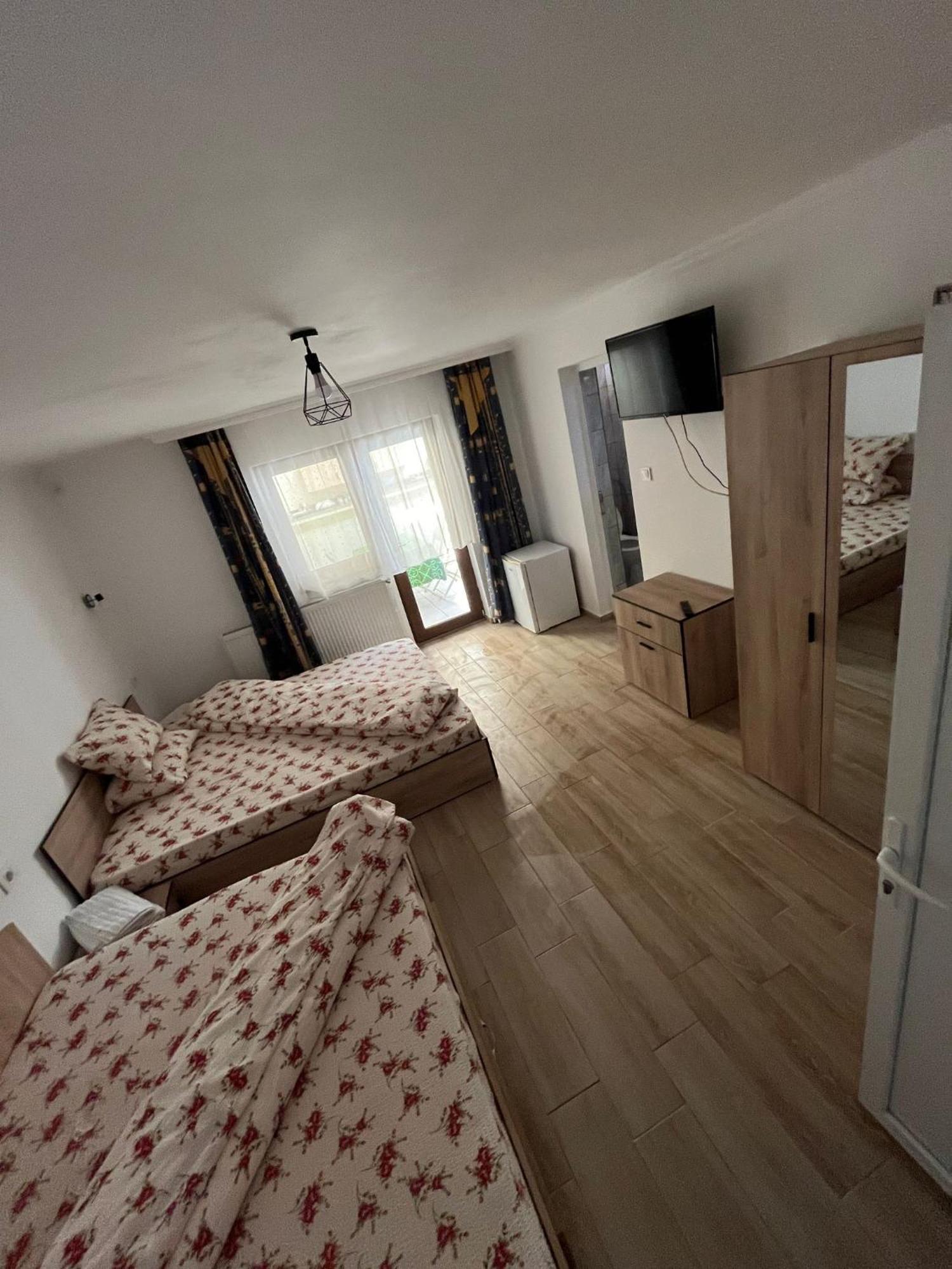 Casa Dina Ξενοδοχείο Băile Herculane Εξωτερικό φωτογραφία